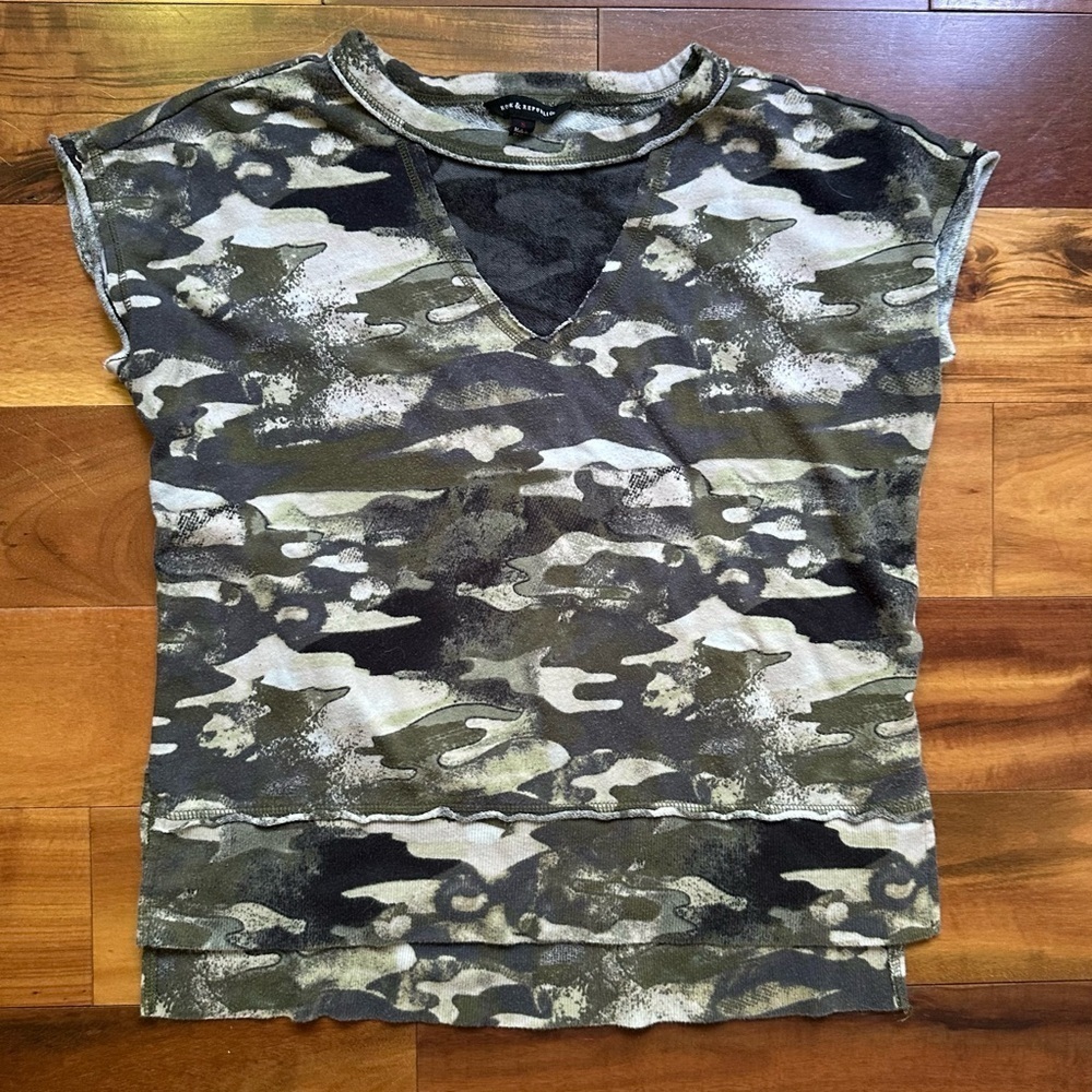 Rock & Republic Camo mesh top
